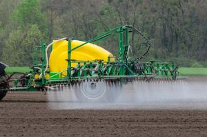 Herbicide Application PulvePreLevee2.jpg